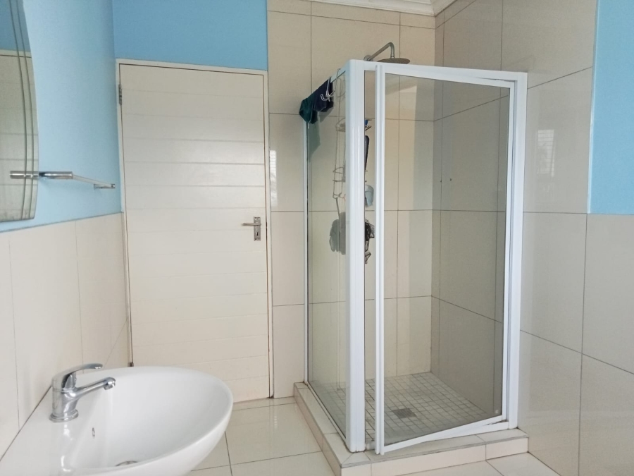 4 Bedroom Property for Sale in Gonubie Eastern Cape